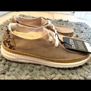 Hey Dudes Wendy, python brown!